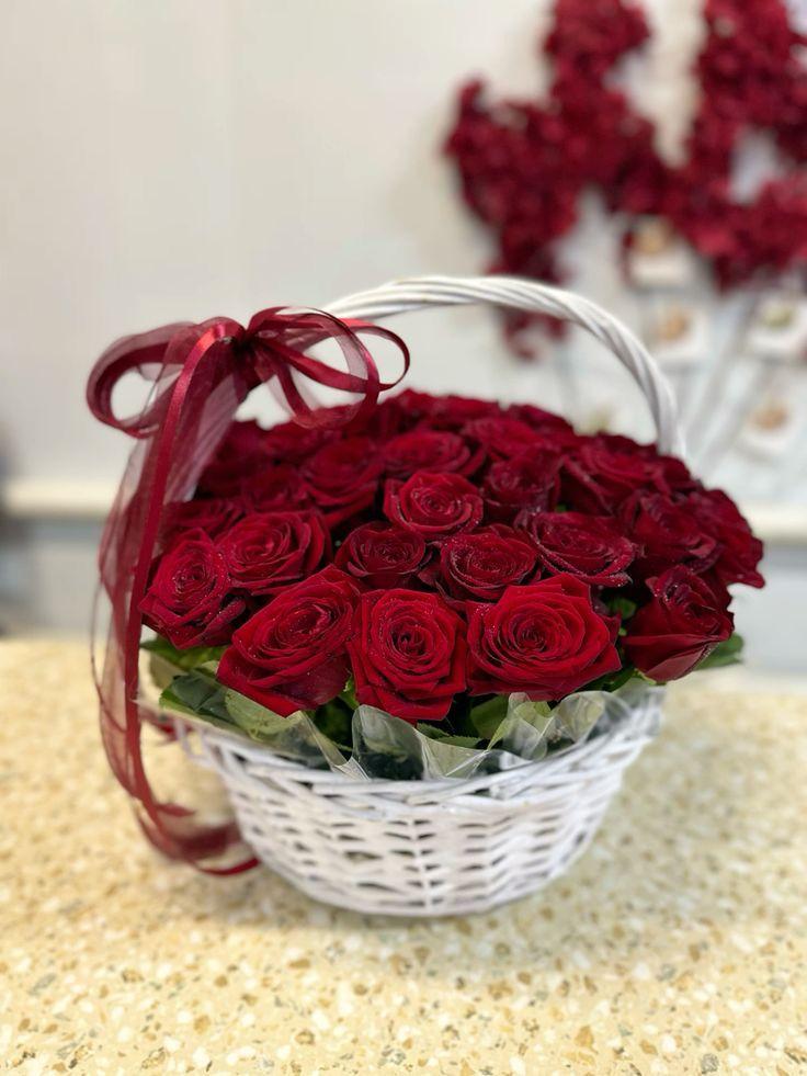 Sovereign Rose 30 hand selected red roses in royal basket Ooty