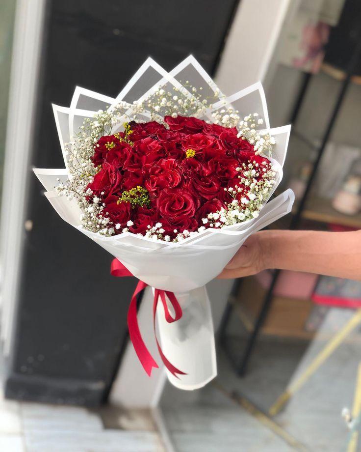 Pastel Dreams baby pink spray roses with white baby breath in Ooty